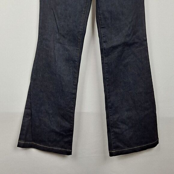 Gap Ladies 1969 flare jeans NWOT - Picture 1 of 11